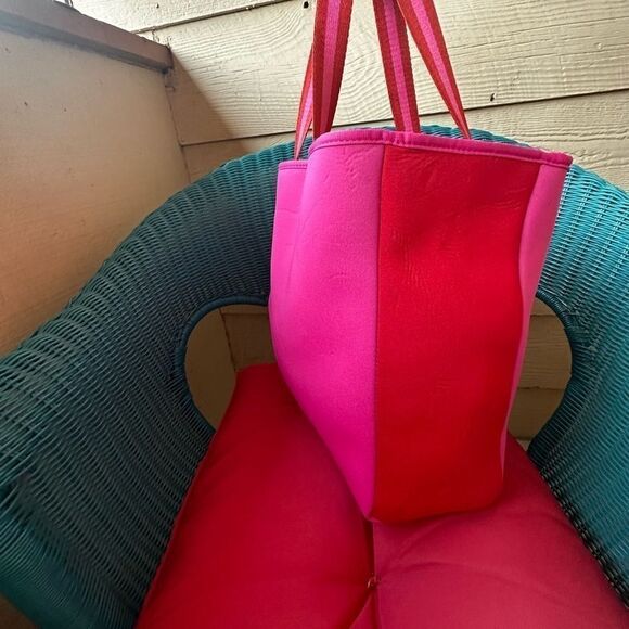 SUMMERSALT Pink Neoprene Beach Tote - Picture 11 of 11